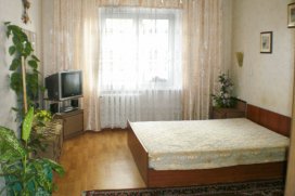 Квартира посуточно в Одессе на ул. Михаила Драгоманова, 3